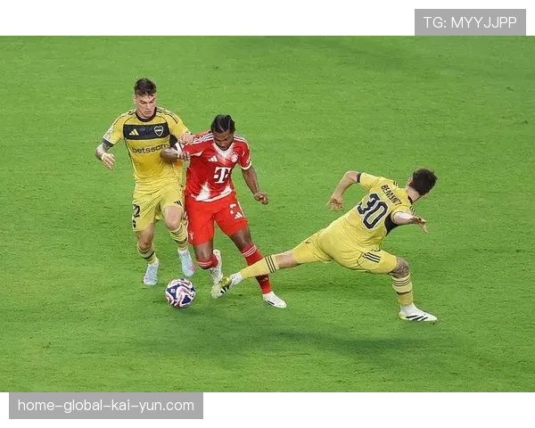 拜仁奥利塞助攻18次德甲第一，组织者与终结者平衡完美